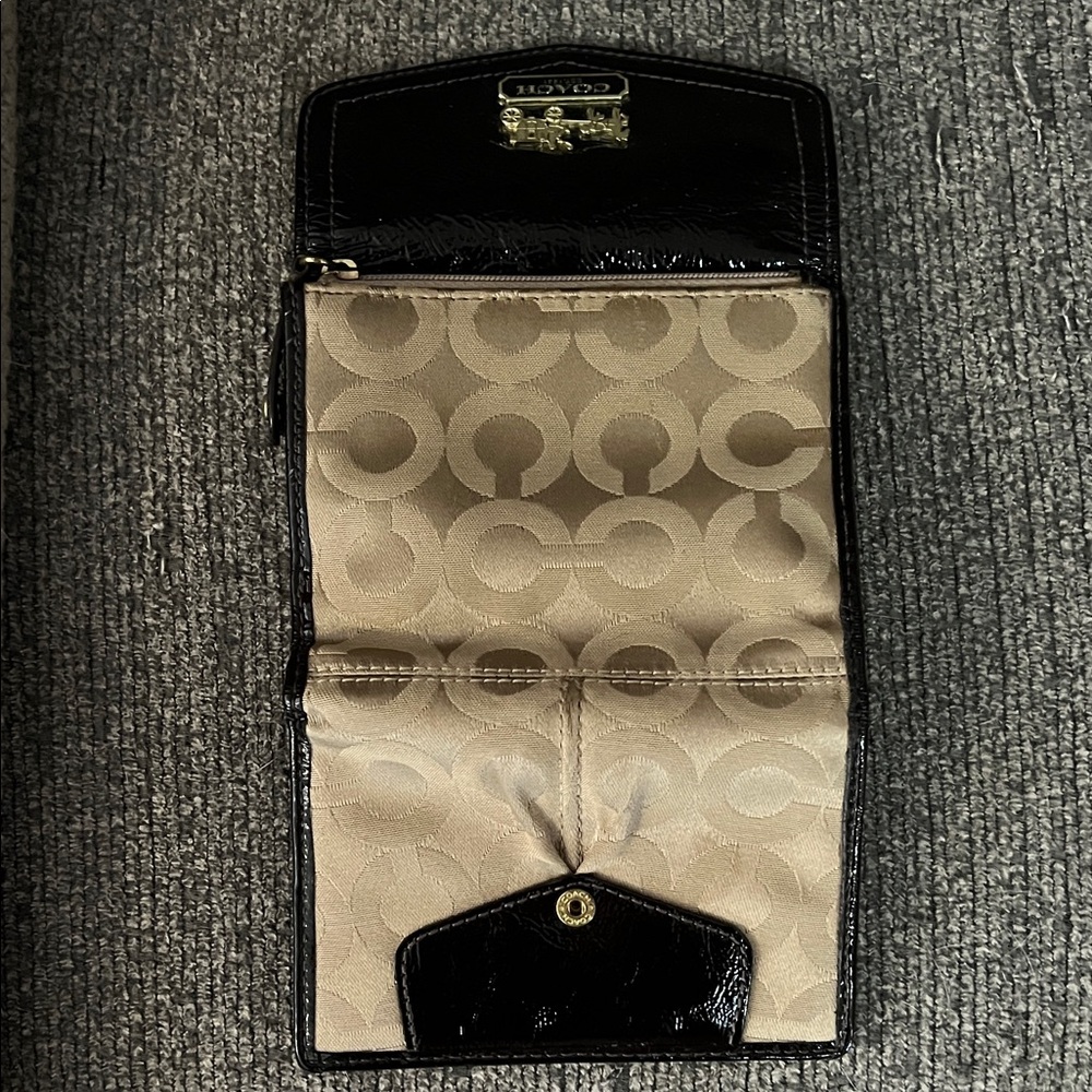 Coach Black and Tan Signature Wallet - Picture 3 of 5